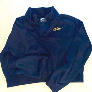 Women’s Nike Sweatshirt. Never worn. Black size M, NWOT
